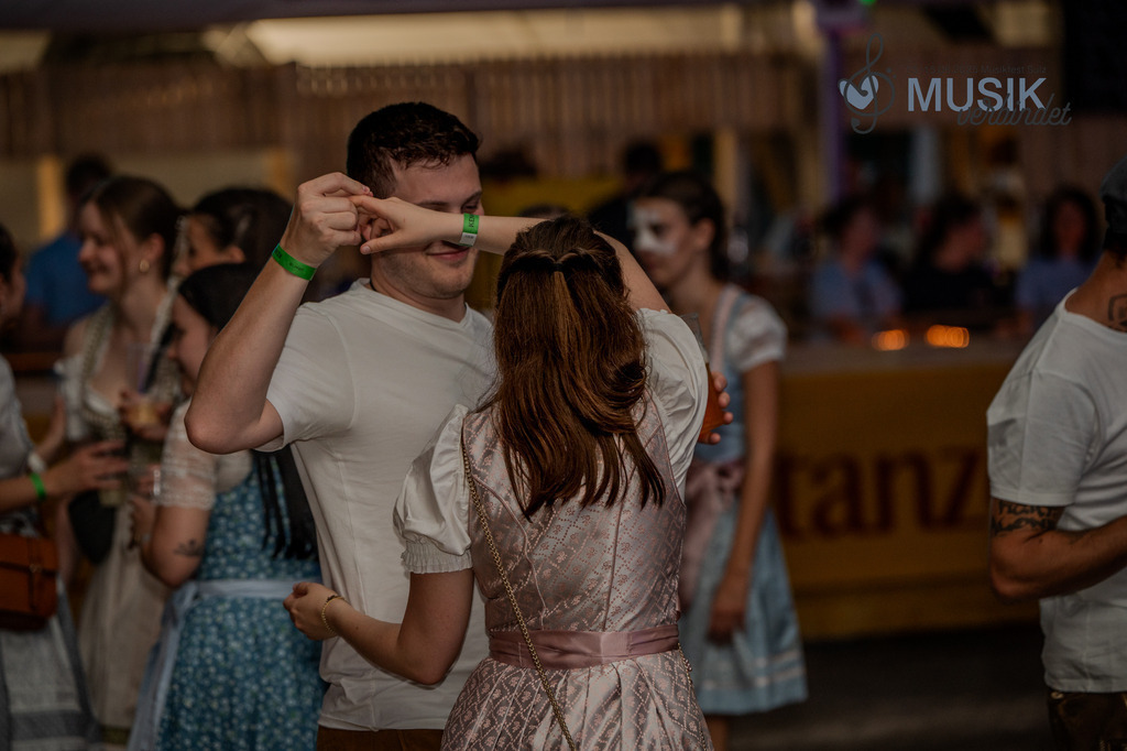 DSC_3377 | "Fussifoto.com – Ihr Ansprechpartner für hochwertige Fotografie! Entdecken Sie kreative Bilder und professionelle Dienstleistungen. Kontaktieren Sie uns für Ihre Projekte!"