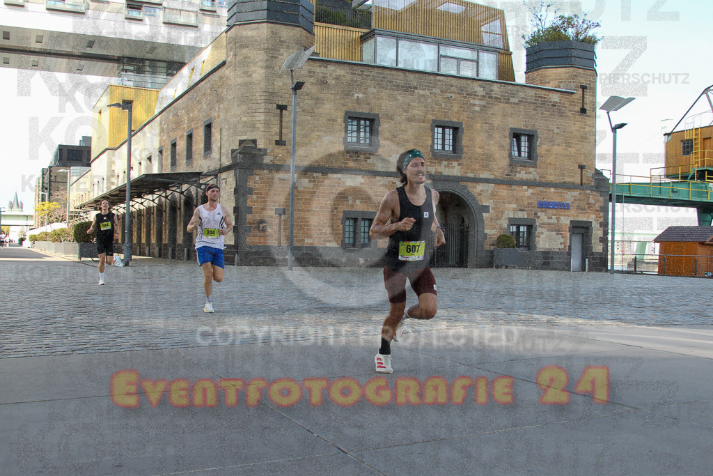 250920_1448_EV4_7160 | Sportfotografie im Rhein-Sieg Kreis, Köln, Bonn, NRW, Rheinland Pfalz, Hessen, etc. Unser Tätigkeitsfeld umfasst den Laufsport vom Volkslauf über den Marathon, Duathlon, Triathon bis zum Ultralauf wie Kölnpfad Ultra oder Schindertrail.