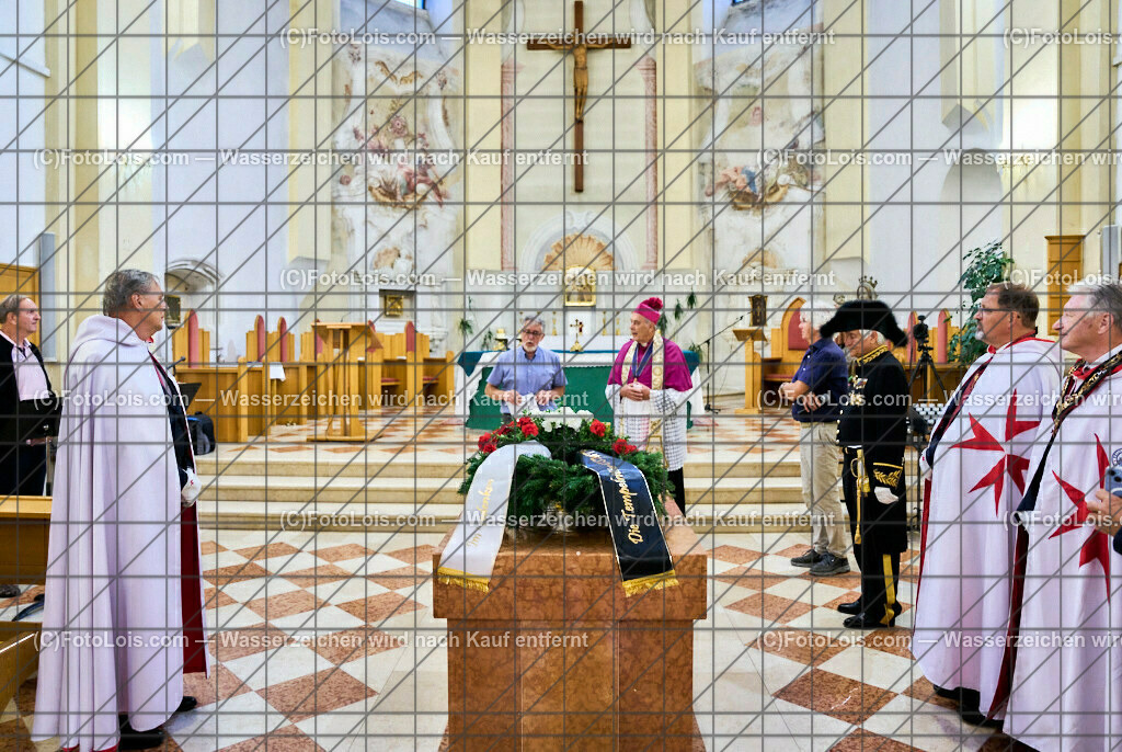 ALP3786_Jeanne de Ferrette_Kranzniederlegung_Templer Orden | (C)FotoLois.com, Alois Spandl, 700stes Hochzeitsjubiläum - Albrecht II. mit Johanna von Pfirt in Thann (FR) im März 2024. Empfang des Organistionskommitees aus der Region Ferrette (Pfirt)/Thann aus dem Elsass mit Empfang durch die Stadtgemeinde und Bezirkshauptmannschaft Scheibbs im Schloss Scheibbs und anschließender Kranzniederlegung in der Kartausenkirche über der Krypta des Gründerehepaares durch Mitglieder des Templer Ordens im Beisein von Mitgliedern der Goldhaubengruppen, Fr 22. September 2023.
