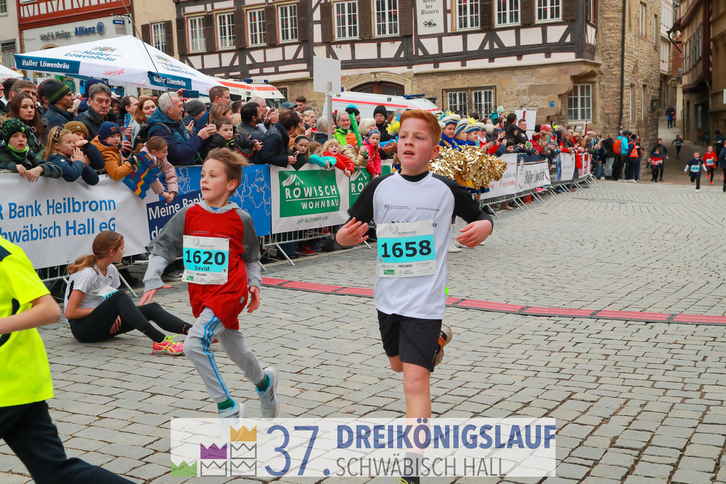 Stadtwerke Jugendlauf 1700m | 3 Koenigslauf 2023 - Realisiert mit Pictrs.com