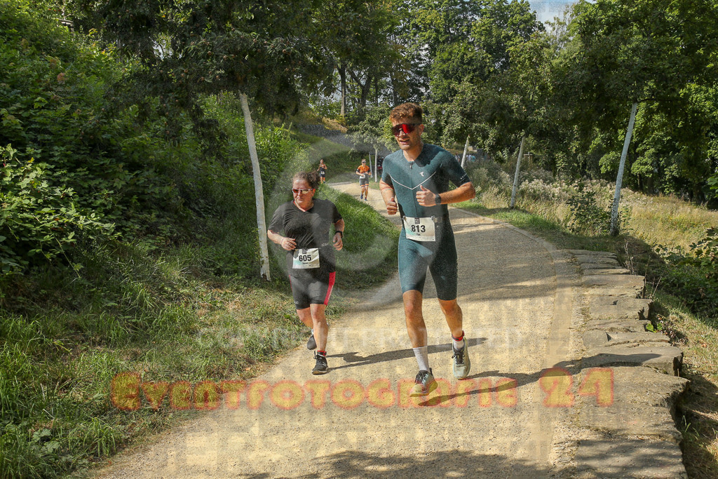 250824_1456_EX1_8151 | Sportfotografie im Rhein-Sieg Kreis, Köln, Bonn, NRW, Rheinland Pfalz, Hessen, etc. Unser Tätigkeitsfeld umfasst den Laufsport vom Volkslauf über den Marathon, Duathlon, Triathon bis zum Ultralauf wie Kölnpfad Ultra oder Schindertrail.