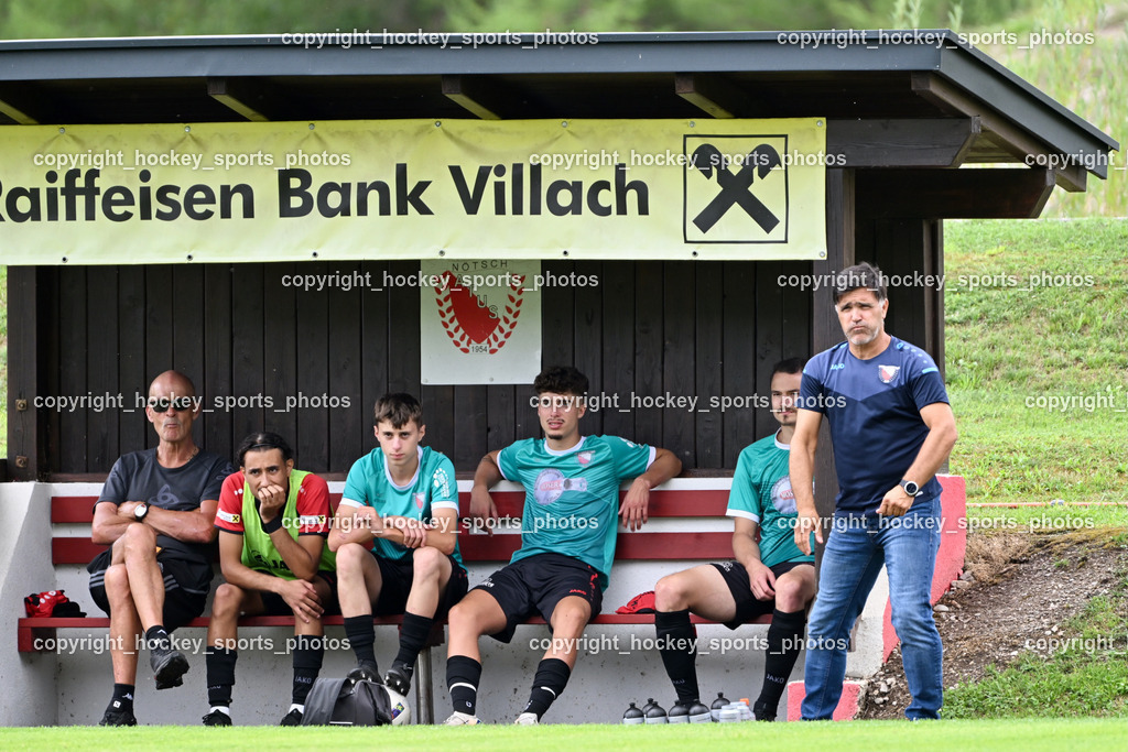 ATUS Nötsch vs. SC Landskron | Headcoach ATUS Nötsch Thomas Gilgenreiner, Spielerbank ATUS Nötsch, #12 Saif Moussa ATUS Nötsch, #27 Marcel Hecher ATUS Nötsch, #17 Alessandro Ventre ATUS Nötsch, #9 Raphael Nageler ATUS Nötsch, ATUS Nötsch vs. SC Landskron, ATUS Nötsch vs. SC Landskron am 26.07.2025 in Nötsch (Dobratsch Arena), Austria, (Photo by Bernd Stefan)