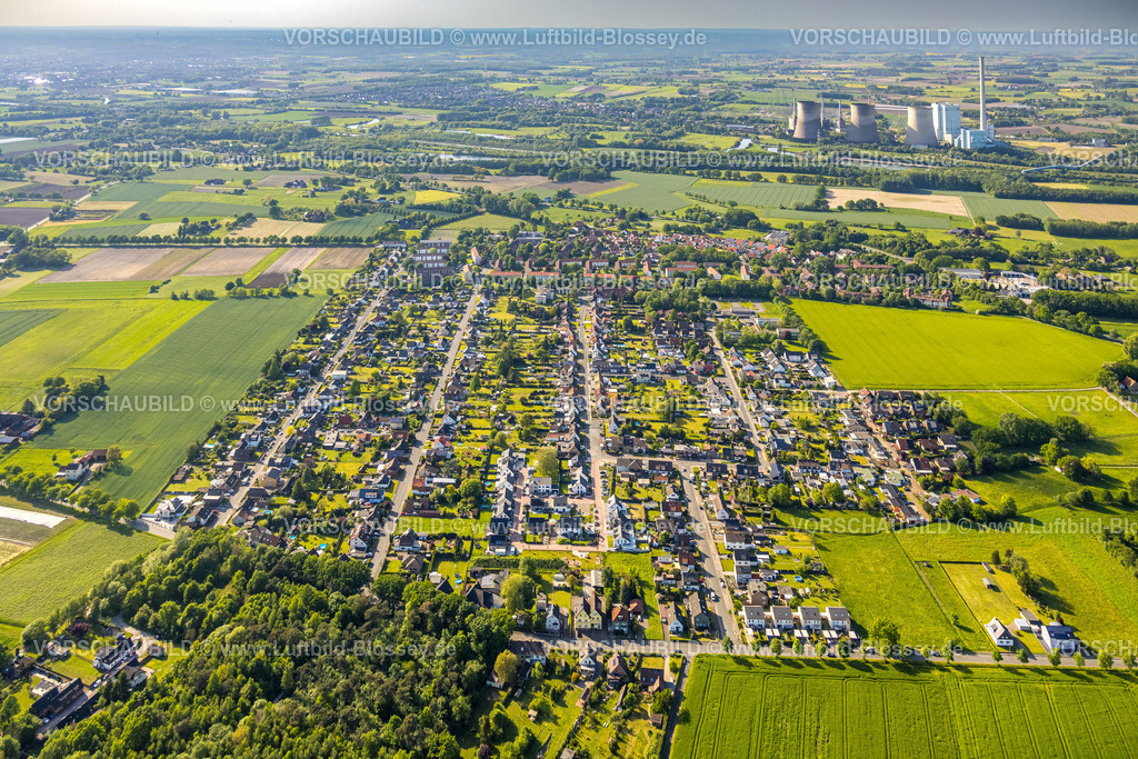 Hamm230506616-2 | Luftbild, Wohnsiedlung Herringer Heide, im Hintergrund das RWE Generation SE Kraftwerk Gersteinwerk, Stadtbezirk Herringen, Hamm, Ruhrgebiet, Nordrhein-Westfalen, Deutschland