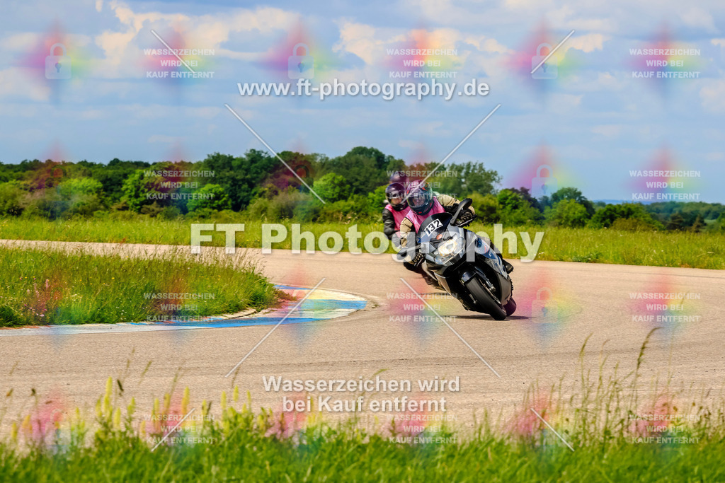 MotoTeam-0721 | Hier findet Ihr Bilder von Touristenfahrten auf der Nürburgring Nordschleife oder von anderen Veranstaltungen die ich besucht habe. Viel Spass beim Durch Schauen 