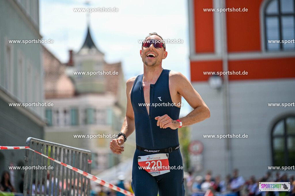 SZI_6916 | Stadttriathlon Erding 2025. #yourpictrs #sportshot_your_pictrs @Sportshotphotography #stadttriathlonerding Copyright: www.sportshot.de