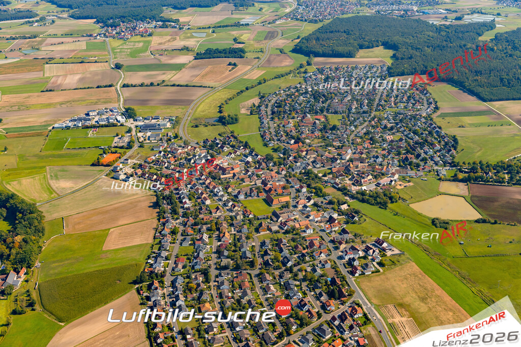 Luftaufnahme der Stadt Großenseebach - Die Luftaufnahme wurde 2025 vom UL-Flugzeug heraus erstellt ( keine Drohne ) - Hochauflösende Luftaufnahme - für professionelle Ausdrucke geeignet. Die Geschenkidee !Mit Lizenz und Bildrechte bestellbar