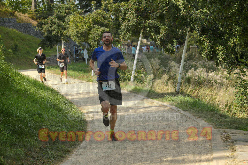 250824_1453_EX1_7914 | Sportfotografie im Rhein-Sieg Kreis, Köln, Bonn, NRW, Rheinland Pfalz, Hessen, etc. Unser Tätigkeitsfeld umfasst den Laufsport vom Volkslauf über den Marathon, Duathlon, Triathon bis zum Ultralauf wie Kölnpfad Ultra oder Schindertrail.