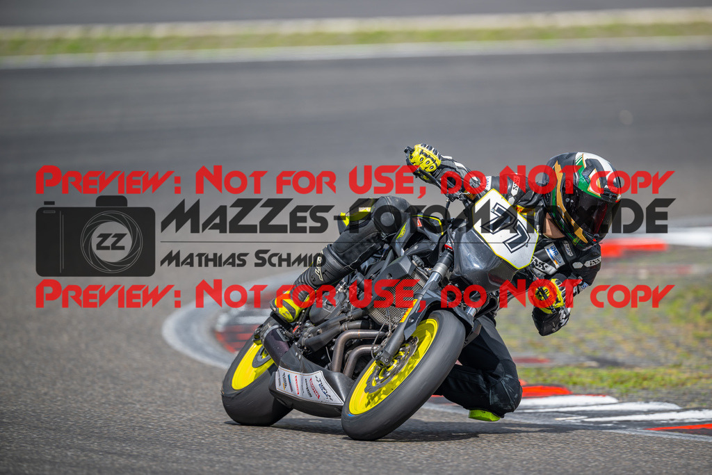 MaZZes-Fotomatrix-20260904-634115 | TWIN