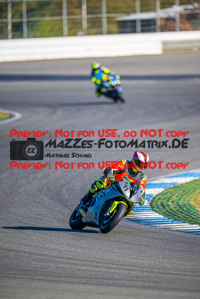 MaZZes_FotoMatrix_230410_0737 | ROT