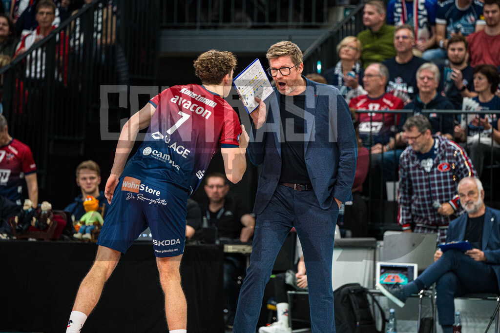 Volleyball I Herren I Saison 2025/2026 I Bundesliga I 5. Spieltag I SVG Lüneburg - VfB Friedrichshafen | CONTRAST ZERØ MEDIA - Realisiert mit Pictrs.com