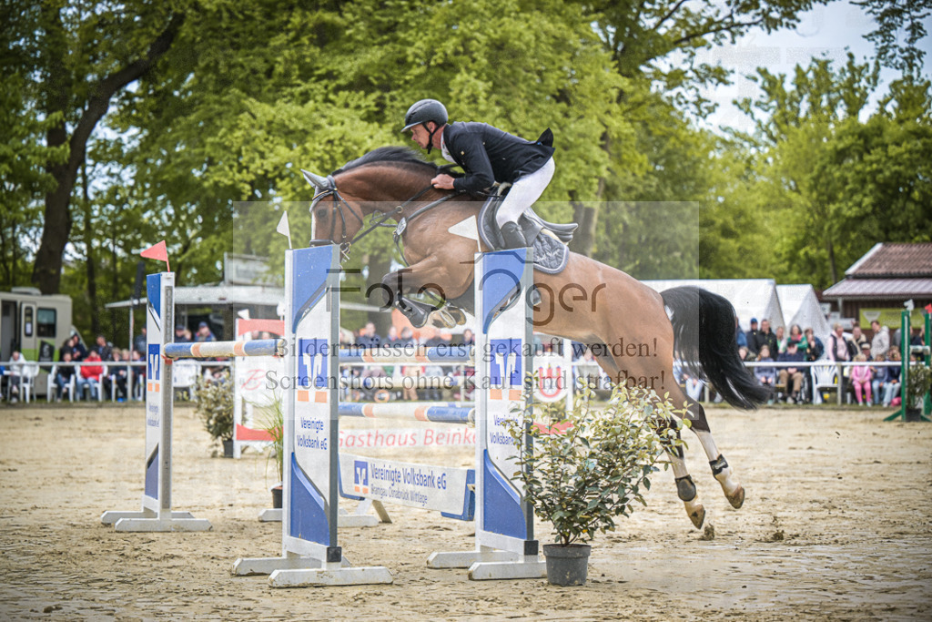 DOS_9520 | Entdecke hochwertige Reitturnierfotos von Foto Oger. Professionell, emotional und authentisch – jetzt Lieblingsmomente im Shop bestellen.Deutschlandweite Turnierfotografie. - Realisiert mit Pictrs.com