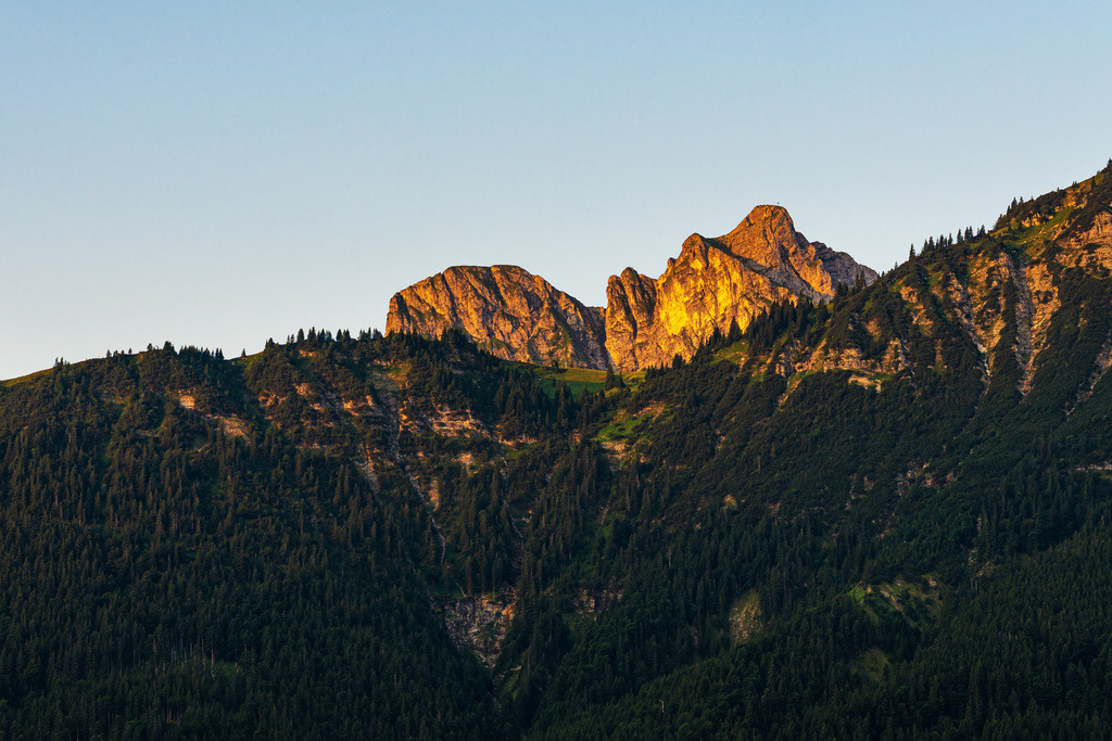 Blick von Pfronten auf den Breitenberg und Aggenstein | Blick von Pfronten auf den Breitenberg und Aggenstein.
