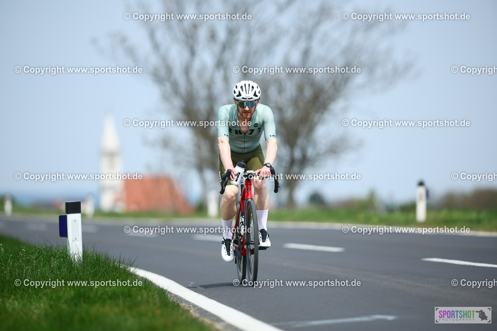 739_TRA55988 | Neusiedlersee Radmarathon 2026@sportshot_your_pictrs #yourpictures#roadtowm2029 #nrm #neusiedlerseeradmarathon #neusiedlersee #neusiedlerseetourismus #burgenland #mörbisch #nrm26 #burgenlandtourismus #voglundco #poweredbyburgenlandtourismus #radsport #rad #marathon #ucigranfondo #visitburgenland #ucigranfondoworldseries