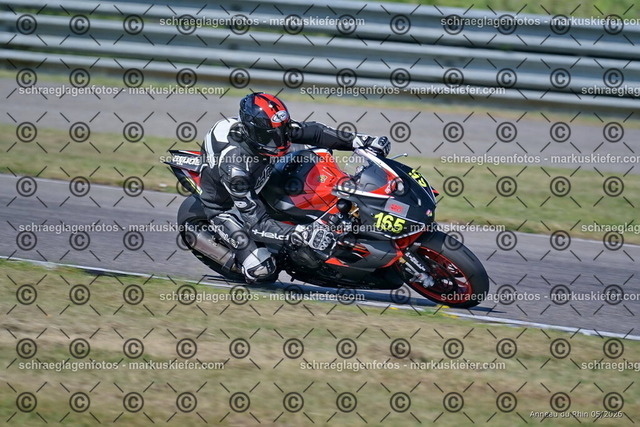 26BT02-0117 | markuskiefer.com - Realisiert mit Pictrs.com