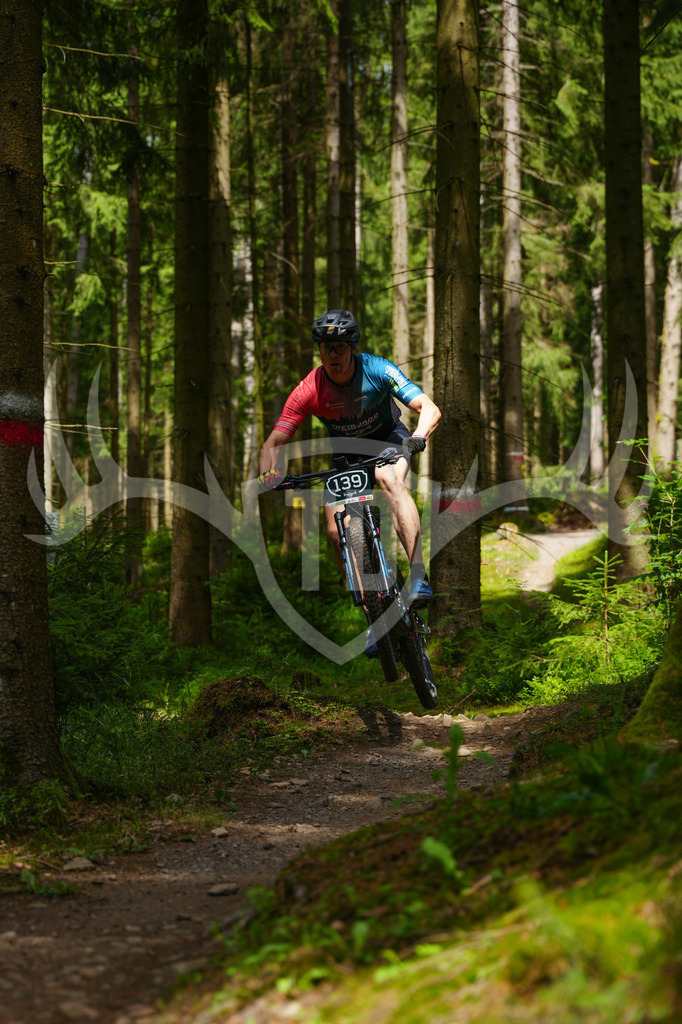 FC603637 | Fotogalerie der Treibjagd im Dunkelwald - Dein MTB Etappenrennen im Erzgebirge - Realisiert mit Pictrs.com