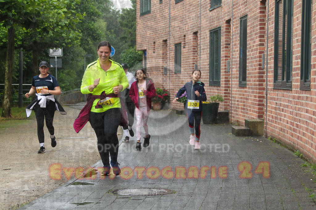 240622_1048_EV4_1012 | Sportfotografie im Rhein-Sieg Kreis, Köln, Bonn, NRW, Rheinland Pfalz, Hessen, etc. Unser Tätigkeitsfeld umfasst den Laufsport vom Volkslauf über den Marathon, Duathlon, Triathon bis zum Ultralauf wie Kölnpfad Ultra oder Schindertrail.