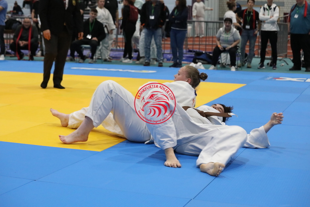 1J7A2583 | Fotos vom Adler Cup - Pictures from Adler Cup

Hier findet Ihr alle Eindrücke und großen Momente der Adler Cup Wochenenden. Here you will find all impressions and great moments of the Adler Cup weekends. - Realisiert mit Pictrs.com