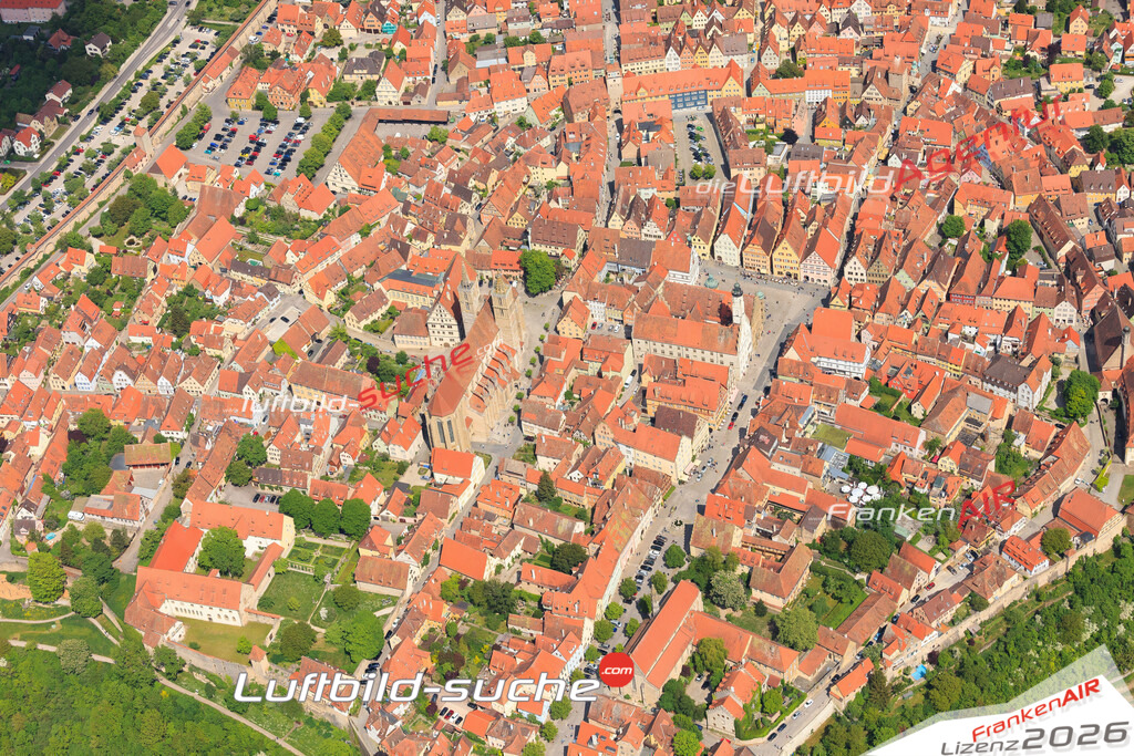 Luftbild von Marktplatz Rothenburg-tauber - Luftaufnahme wurde 2015 von https://frankenair.de mittels Flugzeug (keine Drohne) erstellt - die Geschenkidee