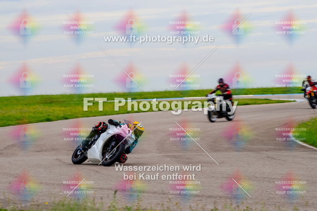 MotoTeam-1926 | Hier findet Ihr Bilder von Touristenfahrten auf der Nürburgring Nordschleife oder von anderen Veranstaltungen die ich besucht habe. Viel Spass beim Durch Schauen 