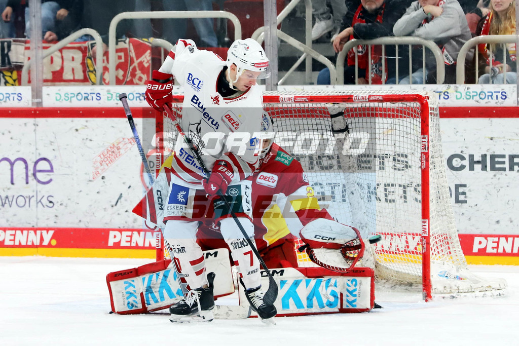 IMG 8015 | Alex Berardinelli vor Niklas Lunemann - © by Sportfoto-Sale (DR) - Realisiert mit Pictrs.com