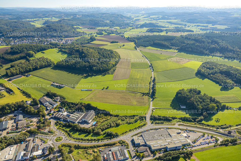 Balve230907899 | Luftbild, Gewerbegebiet Am Pickhammer, Wiesen und Felder, Garbecker Hammer, Garbeck, Balve, Sauerland, Nordrhein-Westfalen, Deutschland
