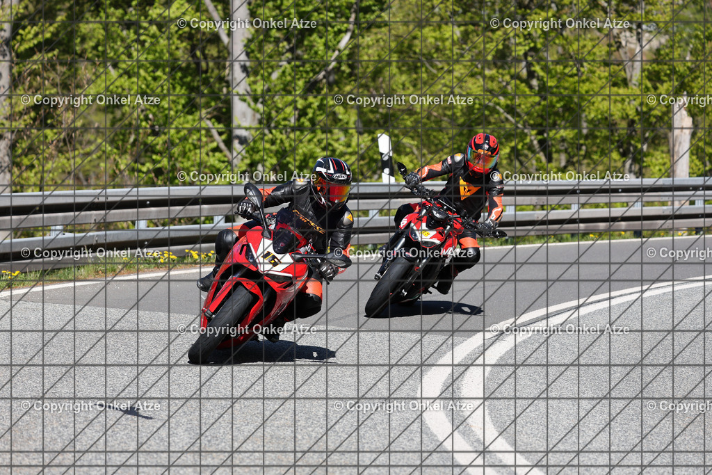IMG_8385 | Fotograf am Kyffhäuser. Onkel Atze. Kyffhäuser Rennstrecke. Café36. Motorsportfotografie. - Realisiert mit Pictrs.com