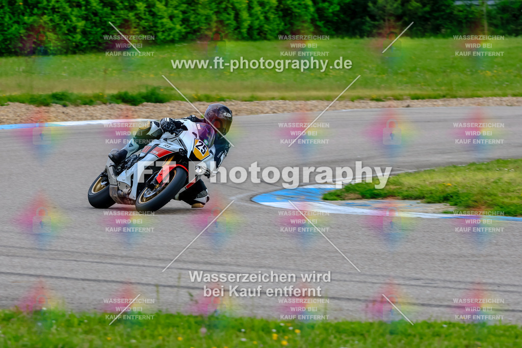 MotoTeam-8934 | Hier findet Ihr Bilder von Touristenfahrten auf der Nürburgring Nordschleife oder von anderen Veranstaltungen die ich besucht habe. Viel Spass beim Durch Schauen 