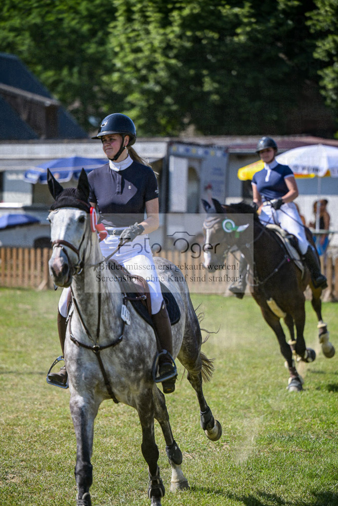 Reitturnier Voxtrup | Entdecke hochwertige Reitturnierfotos von Foto Oger. Professionell, emotional und authentisch – jetzt Lieblingsmomente im Shop bestellen.Deutschlandweite Turnierfotografie. - Realisiert mit Pictrs.com