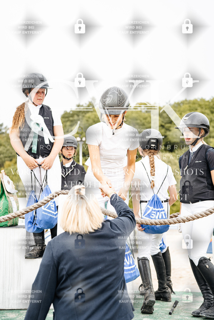 CK705171 | Turnierfotografie Pferdefotografie Trier Rheinland-Pfalz Pferdesport Reitsport Tierfotografie Sportfotografie Pferdevideo Pferdevideografie Equestrianvideography equestrianphotography  - Realisiert mit Pictrs.com