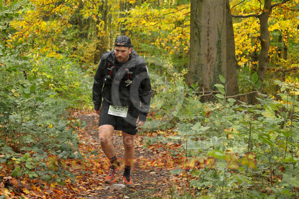 251026_1315_EV4_6692 | Sportfotografie im Rhein-Sieg Kreis, Köln, Bonn, NRW, Rheinland Pfalz, Hessen, etc. Unser Tätigkeitsfeld umfasst den Laufsport vom Volkslauf über den Marathon, Duathlon, Triathon bis zum Ultralauf wie Kölnpfad Ultra oder Schindertrail.