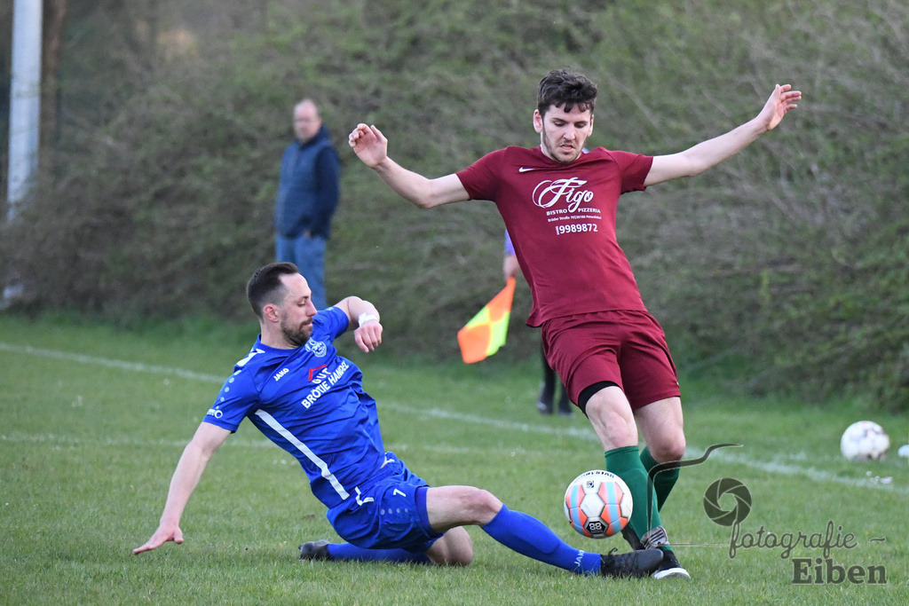 SG FriPe-FC Rastede | Herren Kreisliga; SG FriPe (rot)-FC Rastede (blau) am 21.04.2023; in Petersfehn (A-Platz), Photo: Philip Eiben 2023 - Realisiert mit Pictrs.com