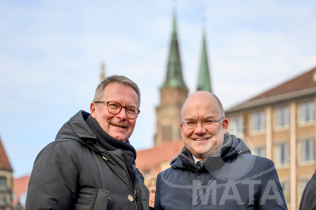 _DWA4453 | Thomas Pirner MdL und Sebastian Brehn MdB bei Bauerndemo gegen Agrarpolitik der Bundesregierung  auf dem Straße Obstmarkt und Hauptmarkt . Nürnberg, 08.01.2024 - Realisiert mit Pictrs.com