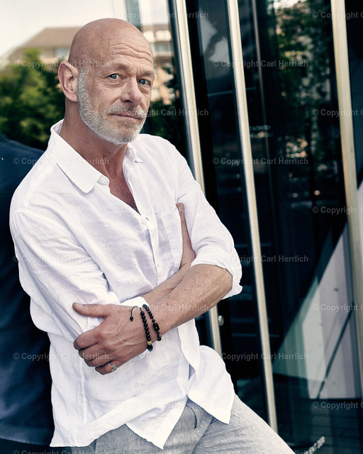 Beate und Robert-Robert_carlherrlichfoto (63) | High End Portraits. Einzelportrait Paarportrait Gruppenportrait Künstlerportrait Bandportzait Bühnenfotografie Fashion Lifestyle Urbanlife  - Realisiert mit Pictrs.com