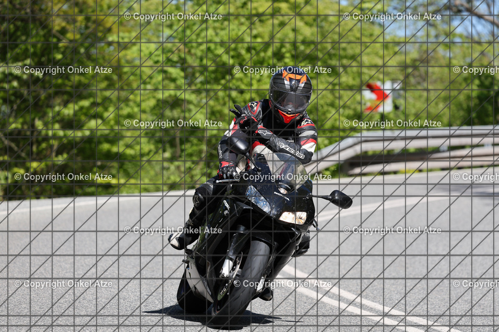 IMG_0136 | Fotograf am Kyffhäuser. Onkel Atze. Kyffhäuser Rennstrecke. Café36. Motorsportfotografie. - Realisiert mit Pictrs.com