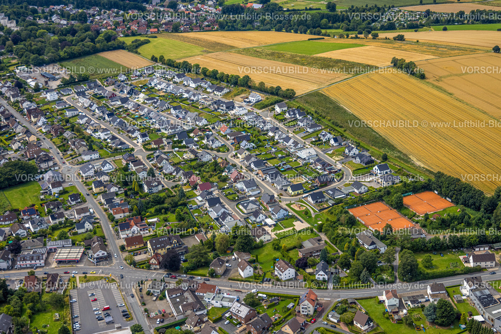 Wickede240711506 | Luftbild, Einfamilienhäuser und Doppelhäuser Neubau-Wohnsiedlung An der Chaussee, zwischen Anne-Frank-Straße und Nordstraße, Wickede, Soester Börde, Nordrhein-Westfalen, Deutschland