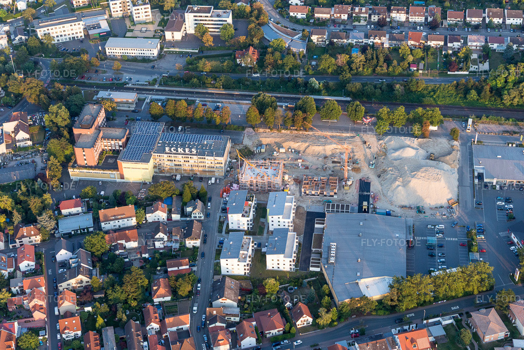 Luftbild: Erweiterungs - Neubau - Baustelle an den Gebäuden und Produktionshallen des Werksgelände der Eckes-Granini Deutschland GmbH in Nieder-Olm im Bundesland Rheinland-Pfalz in Deutschland. Foto: IMG_094719.jpg vom 21.09.2016 durch Werner Riehm/FLY-FOTO.de