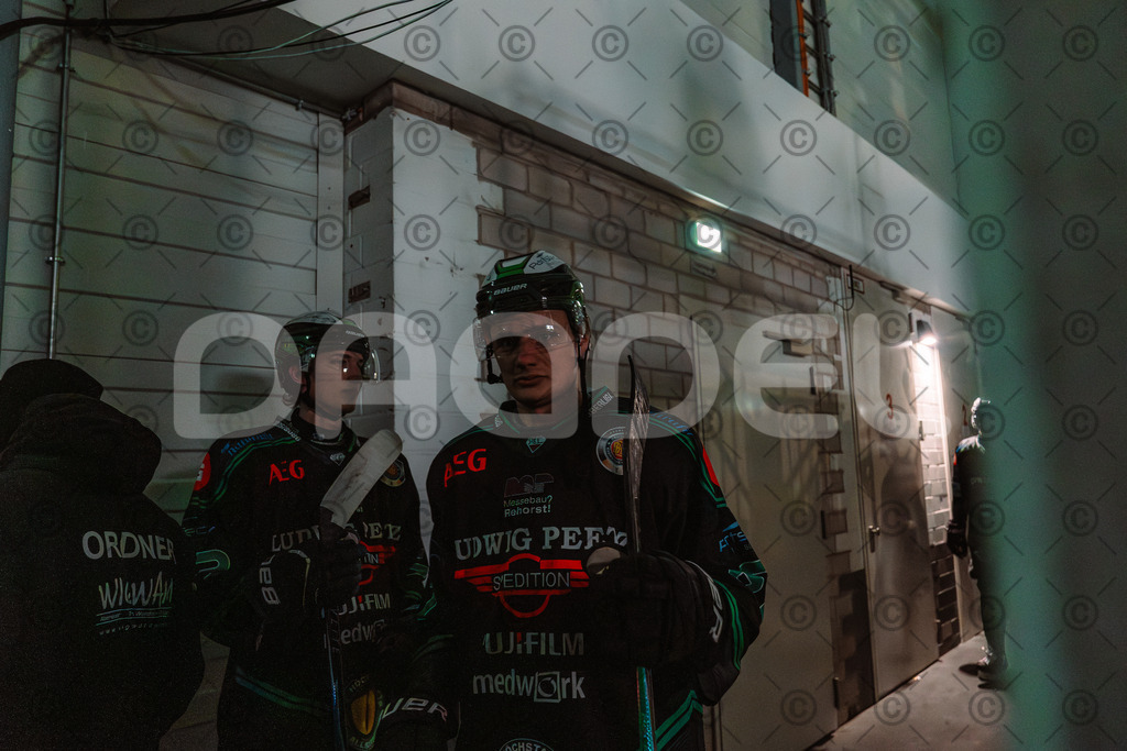 Alligators_vs_Passau_03_12_2025-02 | Höchstadt Alligators Fotogalerie: Eishockey-Action aus Franken. Professionelle Spielfotos, Portraits & Stadionbilder zum Download. Jetzt entdecken! - Realisiert mit Pictrs.com