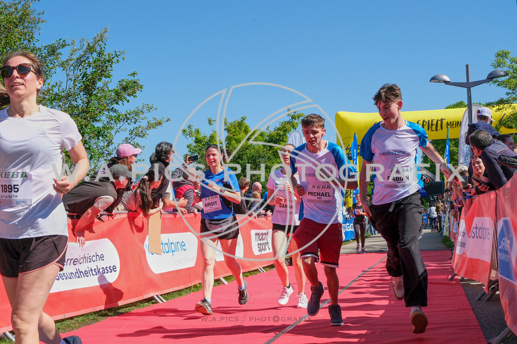 ..... | LINZ,AUSTRIA,27.April 24, Int. 3 Brückenlauf Linz  , Image shows: Photo: WAPICS / Michael ring