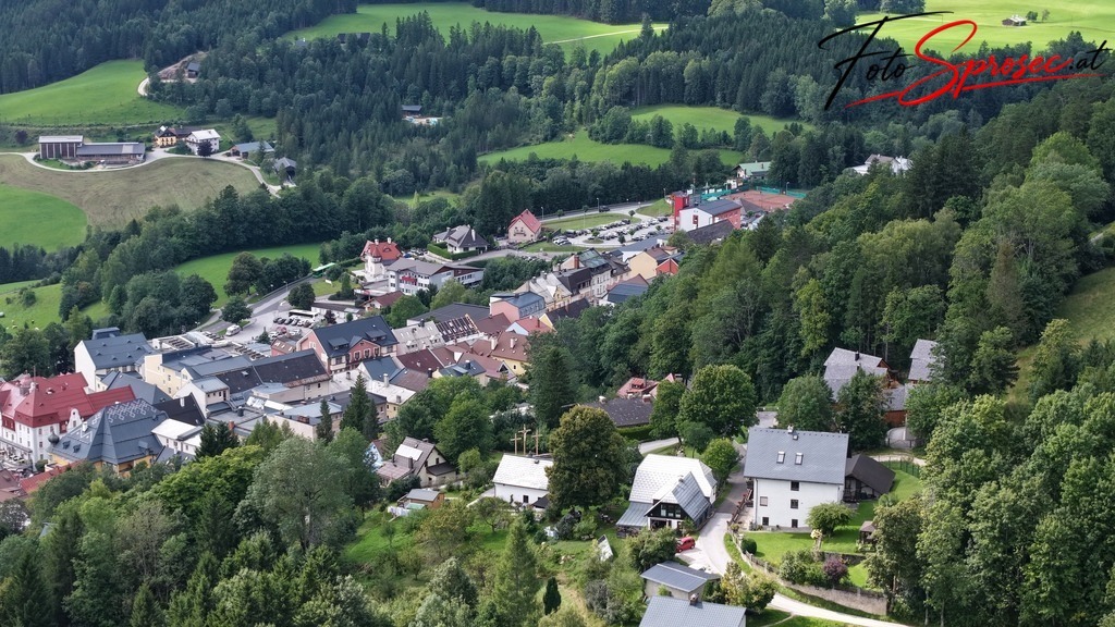 dji_fly_20250824_145940_0041_1756041920404_photo | Mit meiner Kamera halte ich besondere Augenblicke, faszinierende Landschaften und interessante Details fest. Dabei entstehen ganz unterschiedliche Aufnahmen – von stimmungsvollen Landschaftsfotografien und beeindruckenden Drohnenaufnahmen über Pressefotos - Realisiert mit Pictrs.com