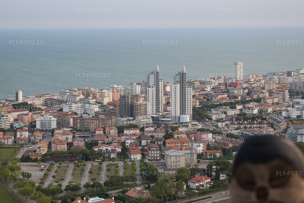 Vue aérienne: Vue de la ville à Lido di Jesolo dans le département Vénétie, Italie – .Photo: IMG_50309.jpg prise le 07/06/2012 par Werner Riehm/FLY-FOTO.eu – Résolution de l'original: 4264 x 2842 px