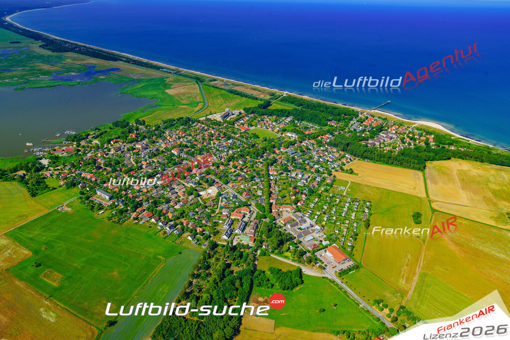 Das Luftbild der Stadt Wustrow wurde 2018 vom Flugzeug heraus erstellt (keine Drohne) Aufnahmehöhe ca.400 Meter- hohe Auflösung für beste Druck-Qualität