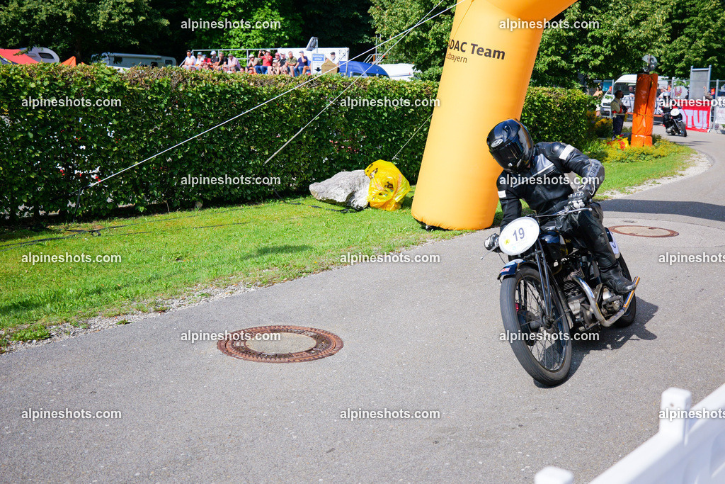 P1025939 | Erleben Sie atemberaubende, hochqualitative Fotos Ihrer Fahrt entlang der malerischen Alpenstraßen. Besuchen Sie alpineshots.com, um professionelle Aufnahmen Ihrer unvergesslichen Reise zu finden und zu kaufen - Realisiert mit Pictrs.com