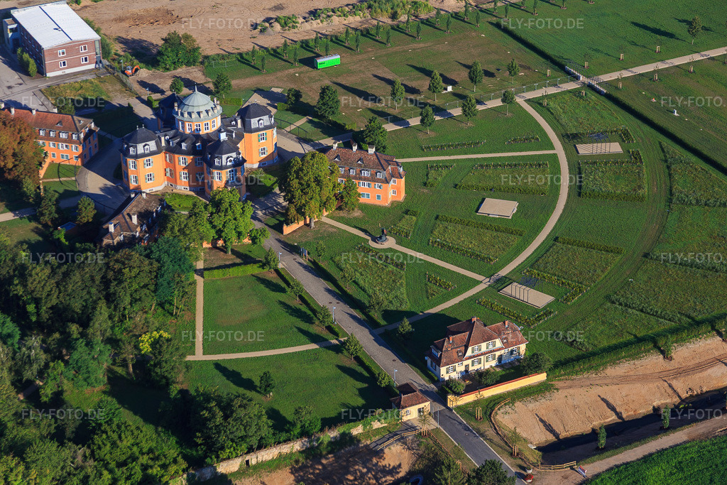 Luftbild: Eremitage Waghäusel in Waghäusel im Bundesland Baden-Württemberg in Deutschland. – Foto: IMG_092391.jpg vom 01.08.2016 durch Werner Riehm/FLY-FOTO.de – Auflösung des Originals: 5472 x 3648 px – Link zu der der Hirsch & Wölfl GmbH - Link öffnet in neuem Fenster