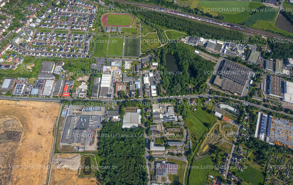 Recklinghausen220501365 | Luftbild der ehemaligen Trabrennbahn Recklinghausen mit angrenzender Blitzkuhlenstraße, Hillerheide, Recklinghausen, Ruhrgebiet, Nordrhein-Westfalen, Deutschland