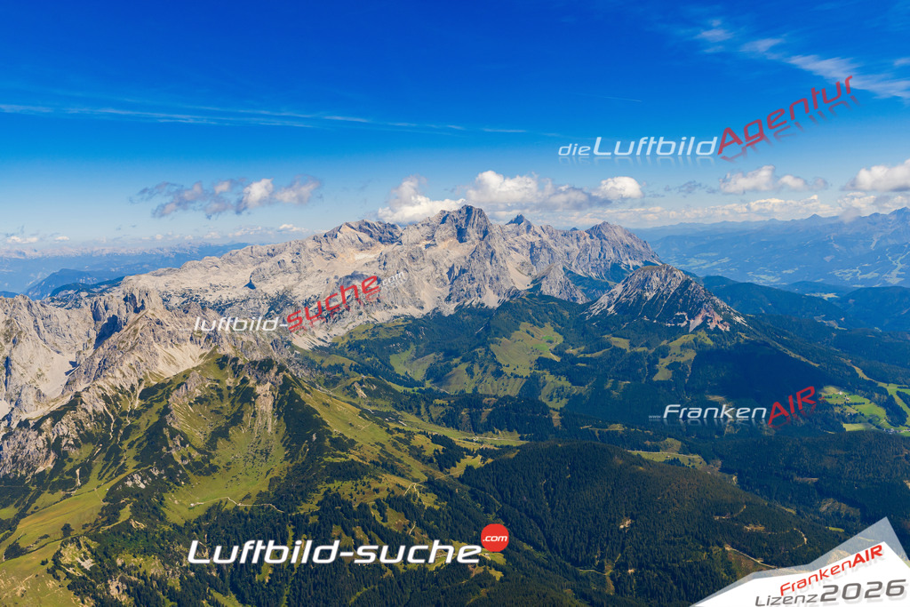 Schrägluftbild  Dachstein  Ramsau am Dachstein - Das Luftbild wurde 2025 vom UL-Flugzeug heraus erstellt ( keine Drohne ) - Hochauflösende Luftaufnahme -Nicht vergleichbar mit Google Maps oder Satelittenbilder- Die Geschenkidee !Mit Lizenz und Bildrechte bestellbar