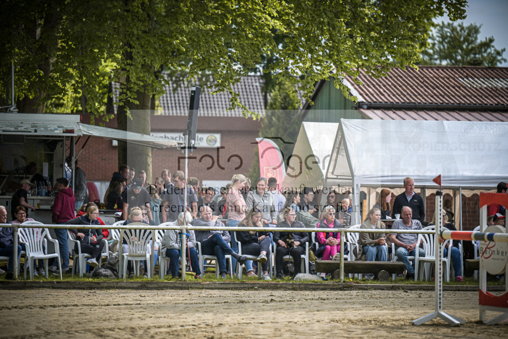 DOS_1312 | Entdecke hochwertige Reitturnierfotos von Foto Oger. Professionell, emotional und authentisch – jetzt Lieblingsmomente im Shop bestellen.Deutschlandweite Turnierfotografie. - Realisiert mit Pictrs.com