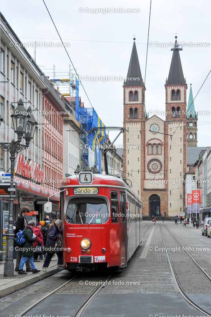 Wuerzburg_ Strassenbahn_ 01.02.2024-11 | 01.02.2024, Wuerzburg, AUT, Strassenbahn, im Bild Straßenbahn-Typ Duewag GT-D, Strassenbahn, Innenstadt, Verkehrsmittel, Verkehr, Oeffentlich, Oeffi, Historisch, Transport, Tram, Bim