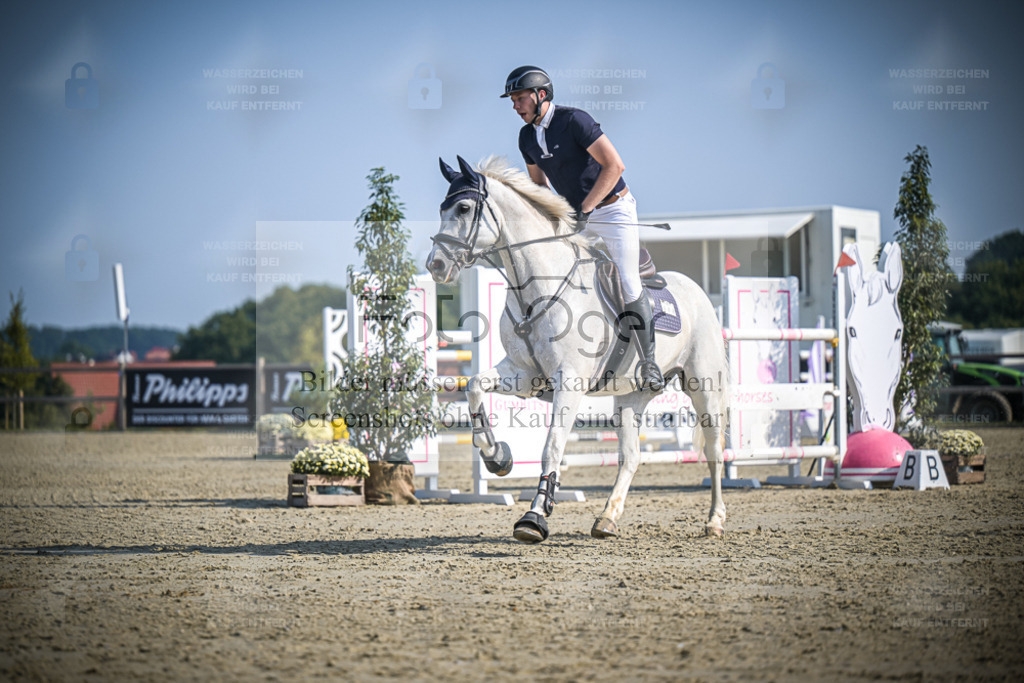 DOS_1468 | Entdecke hochwertige Reitturnierfotos von Foto Oger. Professionell, emotional und authentisch – jetzt Lieblingsmomente im Shop bestellen. - Realisiert mit Pictrs.com