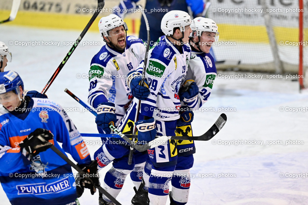 ESC SPARKASSE STEINDORF vs. UECR Huben  | Jubel UECR Huben Mannschaft, #68 Unterlercher Martin UECR EISBÄREN HUBEN, #29 Bstieler Raphael UECR EISBÄREN HUBEN, #34 Trojer Jonas UECR EISBÄREN HUBEN, ESC SPARKASSE STEINDORF vs. UECR Huben , ESC SPARKASSE STEINDORF vs. UECR Huben  am 06.02.2026 in Steindorf (Ossiachersee Halle), Austria, (Photo by Bernd Stefan)
