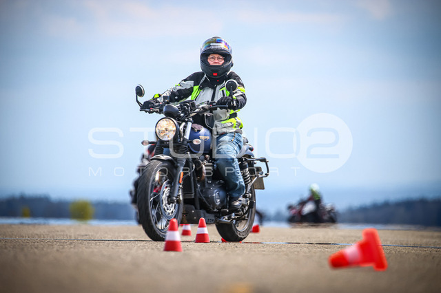 0011-260419_NOE-025_11 | Deine Full-Service-Agentur für ✔️Videoproduktionen und ✔️Motorsportfotografie Jetzt Angebot anfragen!